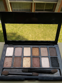 sombras the nudes maybelline