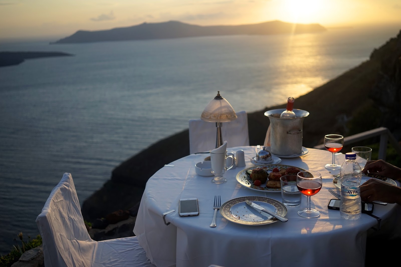 dinner in santorini