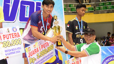 Tim Voli Tambang dan Tapung Juara Kejurkab Bola Voli Kampar 2024