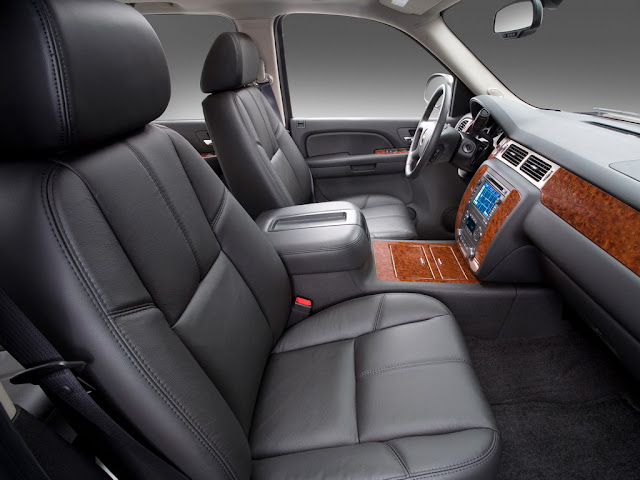 2011-Chevrolet-Avalanche-Interior