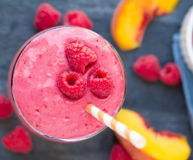 Raspberry Peach Smoothie Shake 