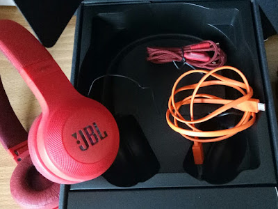 JBL E45 BT headphones package for the PH Market