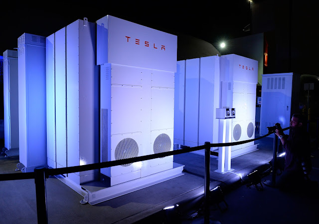 Tesla’s Giant Battery Farm