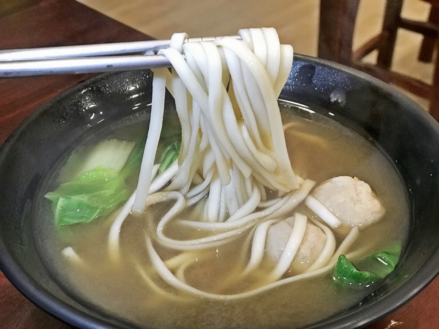 806素食便當.素排骨酥湯、南港素食、創意素食