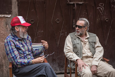 Nicolas Cage and Larry Charles on the set of Army of One (10)