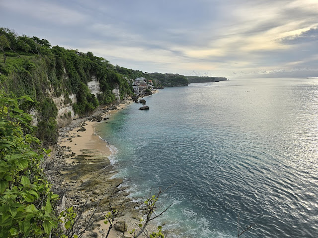 Cemongkak Beach: Pesona Pantai Perawan di Bali dengan Pasir Putih dan Air Jernih