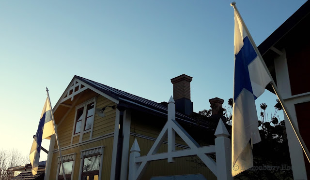 lingonberryhouse, itsenäisyyspäivä, suomen lippu