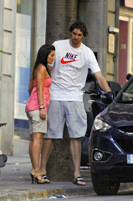 Pau Gasol with Girlfriend