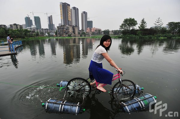 [Amphibious_Bicycle_01.jpg]