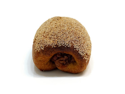 あんことくるみのライ麦パン | boulangerie onni（ブーランジェリーオンニ）