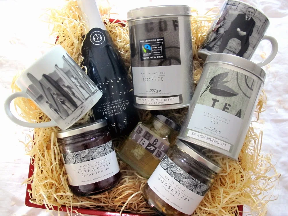 Harvey Nicks luxury foodie hamper