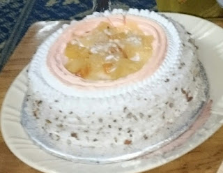 Birthday gift cake 