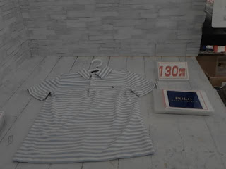 中古品　子供服　１３０ｃｍ　POLO　ライトブルー×ホワイト　ボーダー　半袖ポロシャツ　５９８円