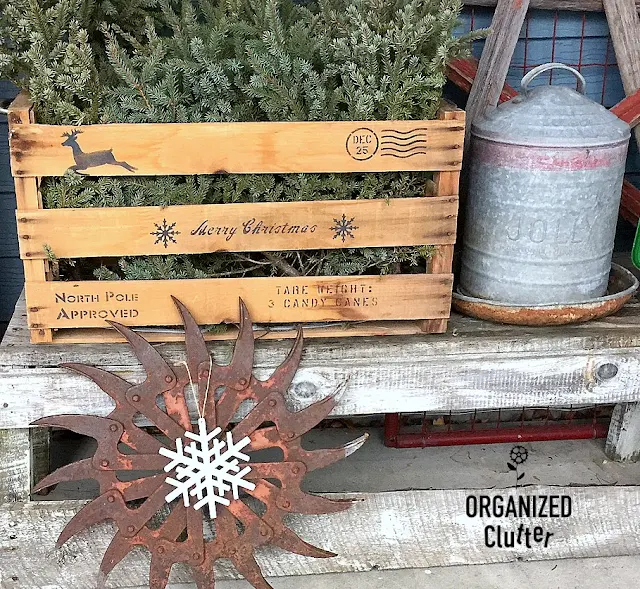 Stenciled Rustic Christmas Crate With Spruce Tips/Tops #oldsignstencils #stencil #RusticChristmas #junkdecor #farmhouseChristmas #crates