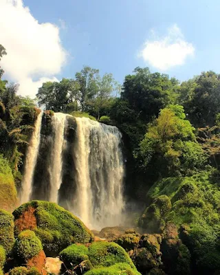 foto indah air terjun curug sewu kendal