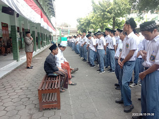 Dilepas, Tiga Santri MA NU TBS Studi Lanjut di Al-Ahgaff Yaman