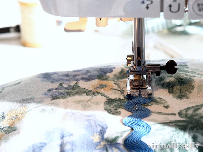 sewing ric rac