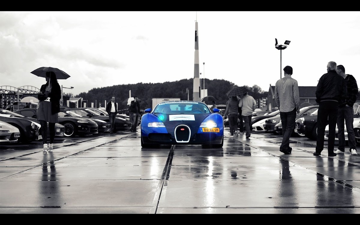 Blue Bugatti Veyron Widescreen Wallpaper