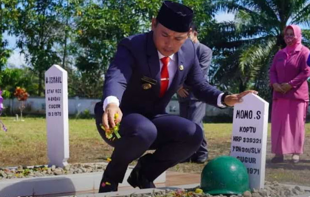 Wakil Bupati Kapuas Hulu Hadiri Apel Hari Berkabung Daerah Provinsi Kalimantan Barat di Taman Makam Pahlawan Manalo Marajuang