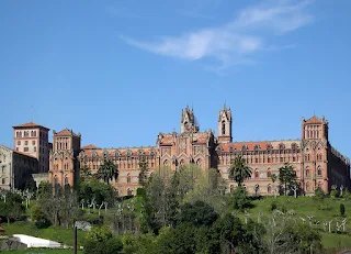 Universidad Pontificia, Comillas de Lluís Domènech i Montaner