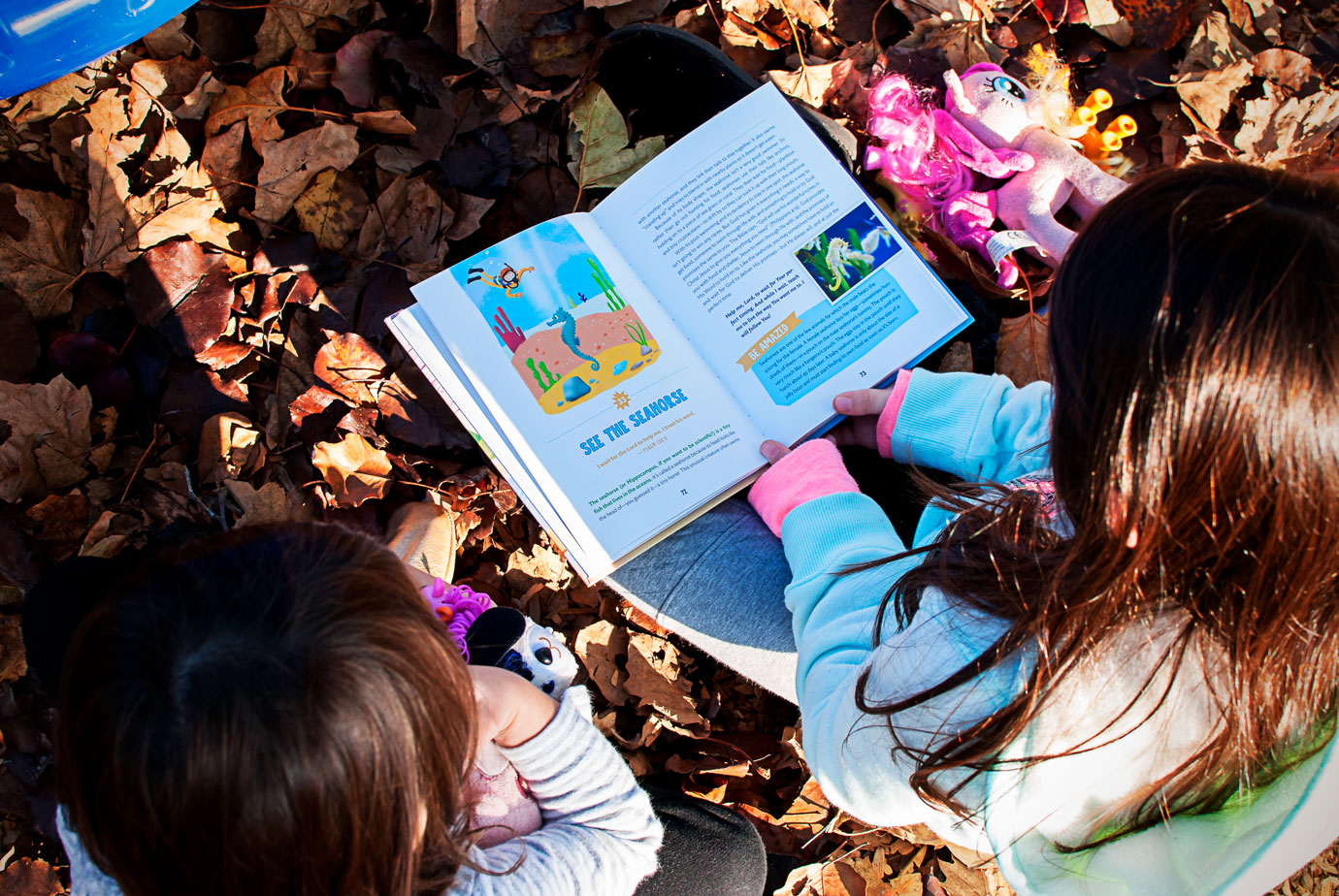 Reading The Indescribable Book at the Park #GiftIdeaForKids
