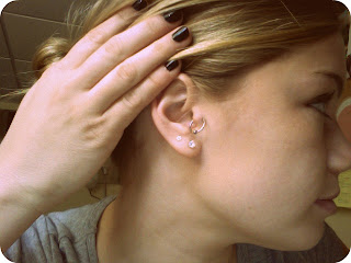 tragus piercing