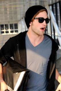 robert pattinson hot