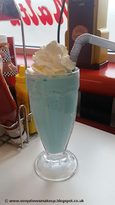 Big Moe's Diner, 50s, American Diner, bubblegum milkshake