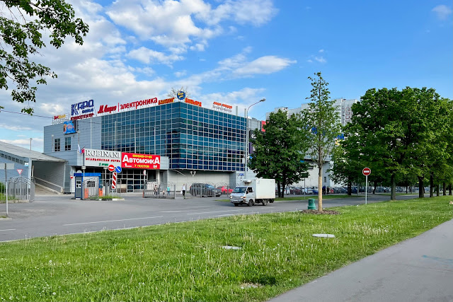 Алтуфьевское шоссе, торговый комплекс «Маркос-Молл»