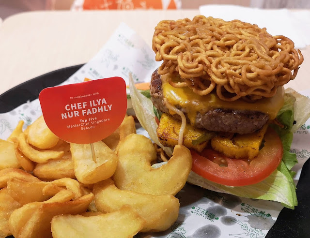 Indomie Rendang Burger