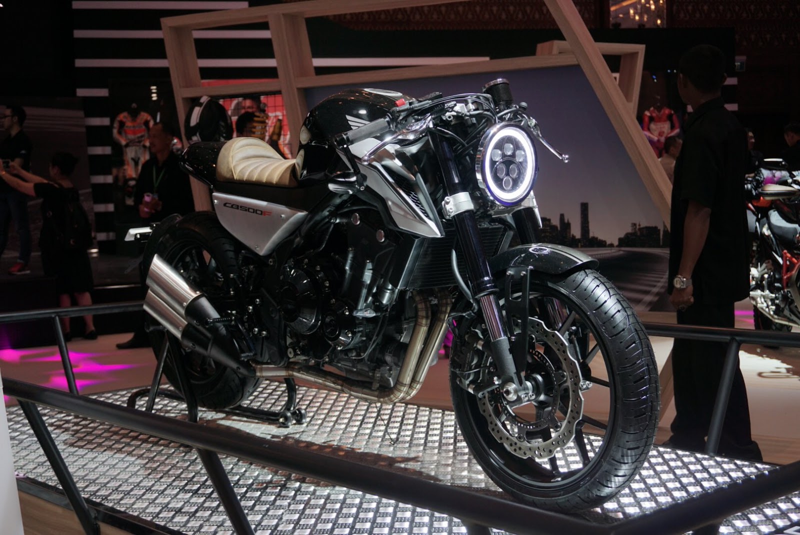 Modifikasi Honda CB500F Ala Cafe Racer MOTORJIPICOM