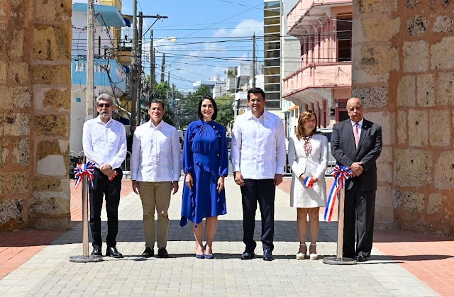 Ministro Turismo y primera dama entregan remozada Puerta de la Misericordia con una inversión de diecisiete millones de pesos, en la Zona Colonial