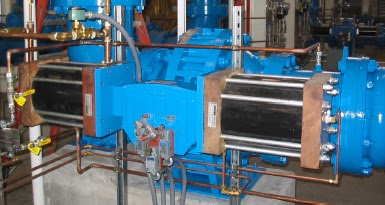 open reservoir hydraulic actuator