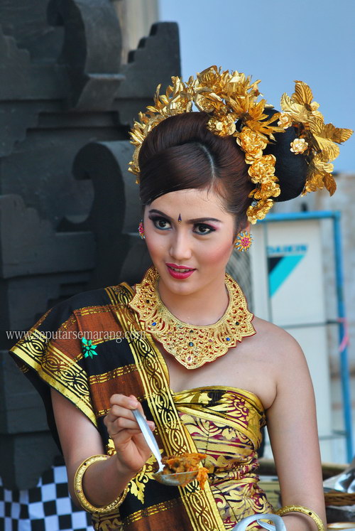 Semarang Lembayung Bali Festival 2013