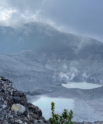 Gunung tangkuban perahu