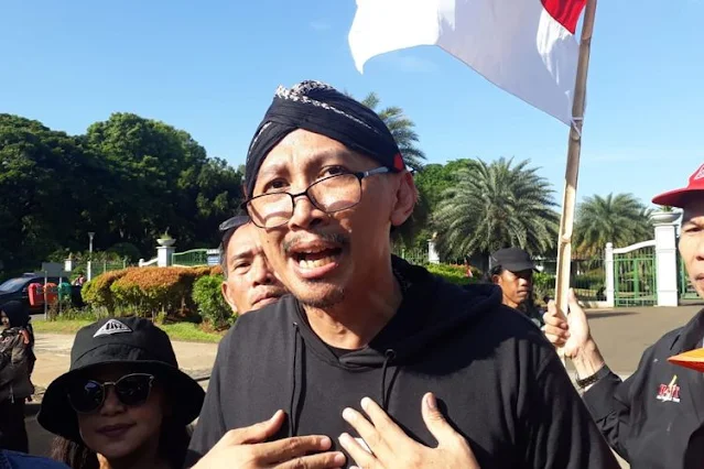 Abu Janda: Saya Minta Maaf, Kadang Otak Suka Enggak Sinkron