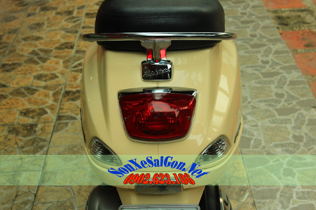 Sơn xe Vespa LX màu vàng nhạt zin cực đẹp