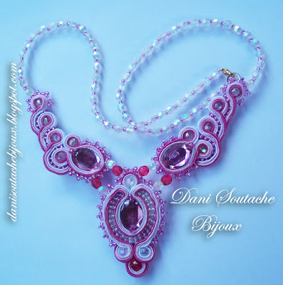 Colar em soutache 