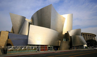 Fashion  Angeles California on Walt Disney Concert Hall  Los Angeles  California