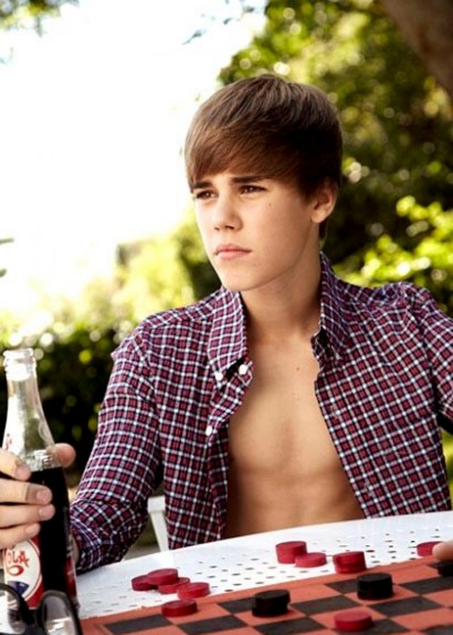 justin bieber pictures 2011 april. justin bieber shirtless 2011