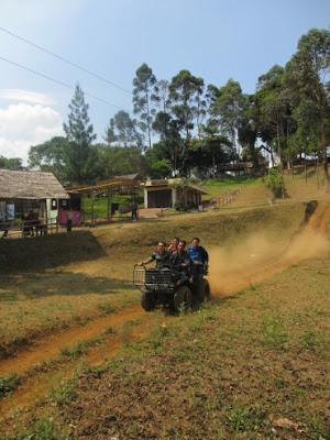 Main ATV Touring Di Katumiri, Tempat wisata keluarga di Kota Cimahi Jawa Barat.