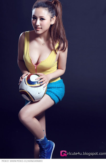 6 To Xinwei - Football Baby-very cute asian girl-girlcute4u.blogspot.com
