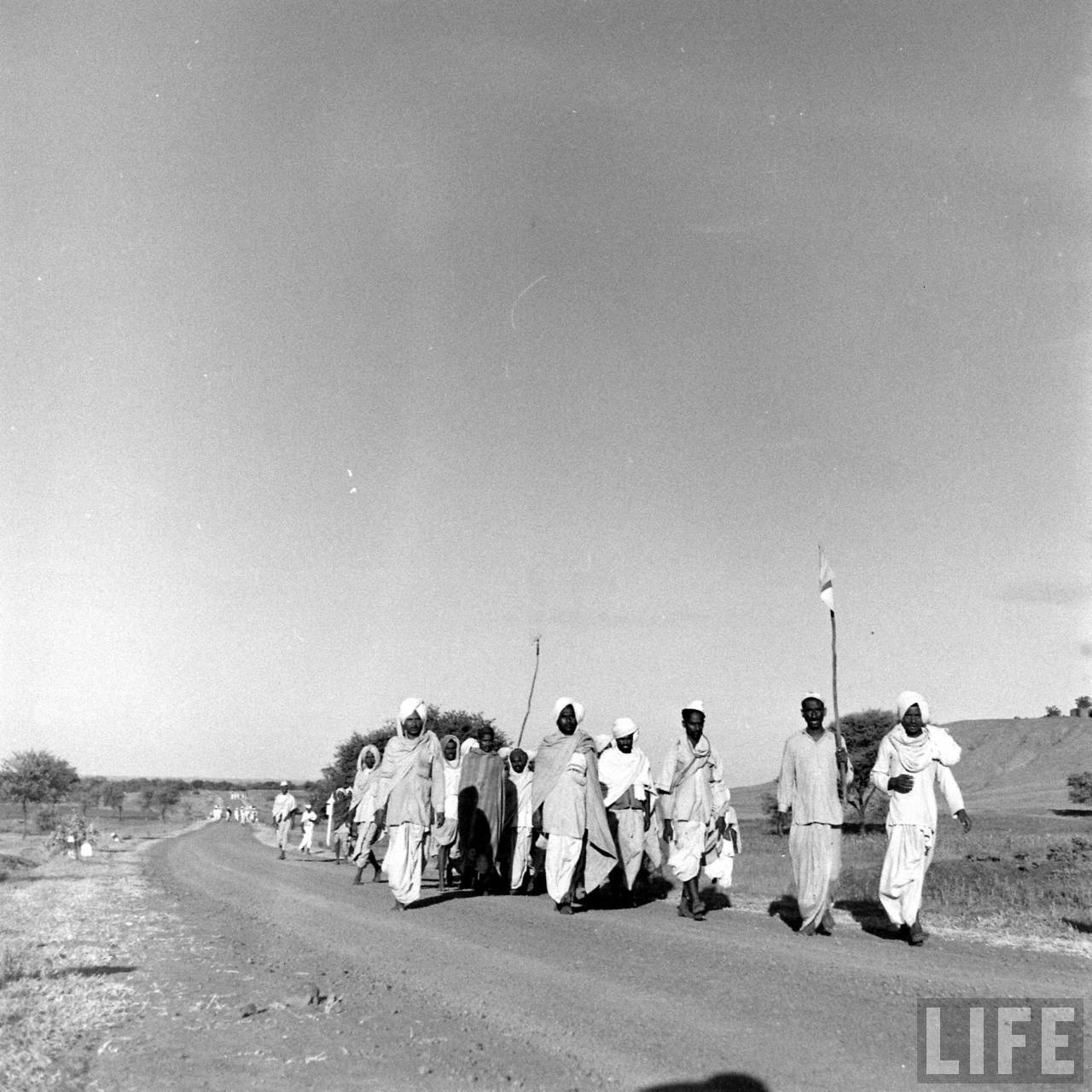 Operation Polo | Hyderabad Police Action | Annexation of Hyderabad, Hyderabad (Deccan), Telangana, India | Rare & Old Vintage Photos of Operation Polo, Hyderabad (Deccan), Telangana, India (1948)