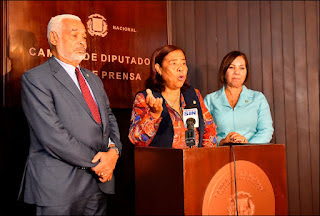 Diputada Rudy María Méndez, denuncia males en concursos para maestros