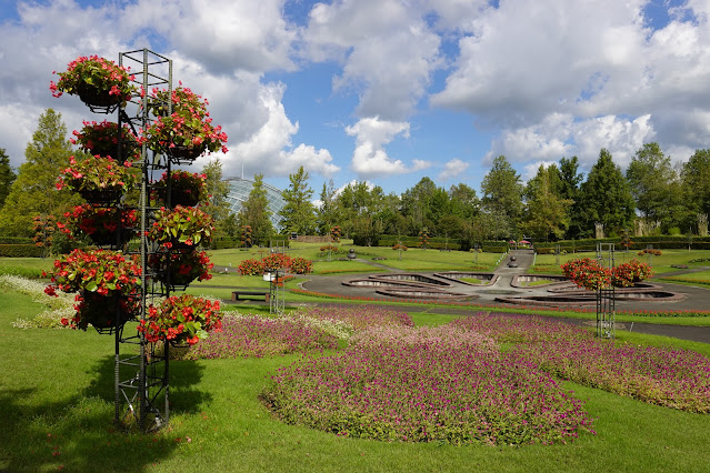 鳥取県西伯郡南部町鶴田　とっとり花回廊　霧の庭園