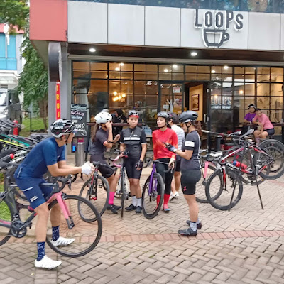 Loops Coffee and Bikestop Tangerang