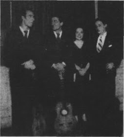 Edmundo Rivero(izquierda) cuando era guitarrista de Celia Louzán(1936)