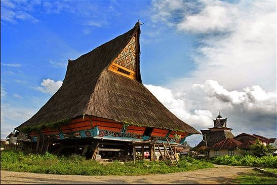 Rumah Adat Sumatera Utara  Pariwisata Sumatera Utara