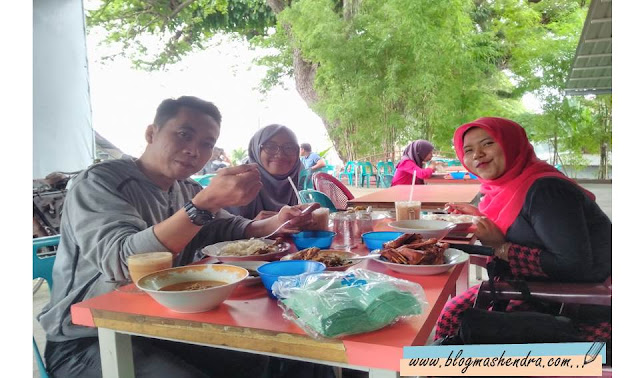 Menikmati Makan Siang di de Sagoe Kuphie - Blog Mas Hendra