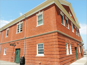 Georges Island: Visitor Center